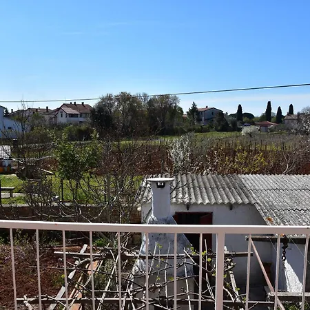 Apartment Gemuetliche In Meeresnaehe Valbandon